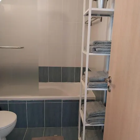 Apartman Modern With Pool Paralímni
