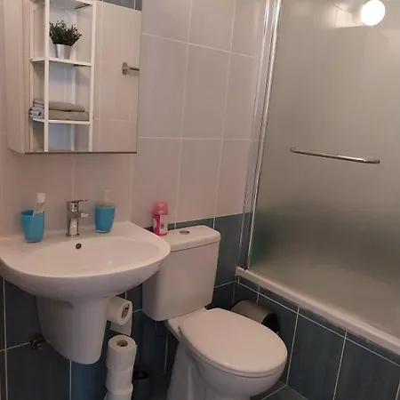 Apartman Modern With Pool Paralímni